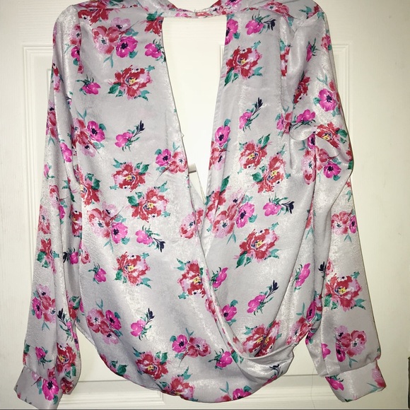 Floral Wrap Around Blouse - Picture 3 of 6